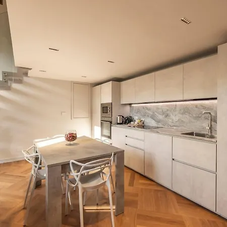 Apartman Affrescata Di Lusso Torino
