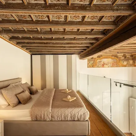 Apartament Affrescata Di Lusso *